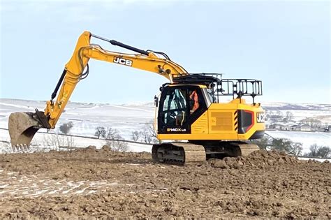 compact excavators hire in stoke-on-trent|jordan plant hire stoke on trent.